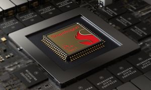 Motorola Razr med kraftfull Snapdragon® 8+ prestanda