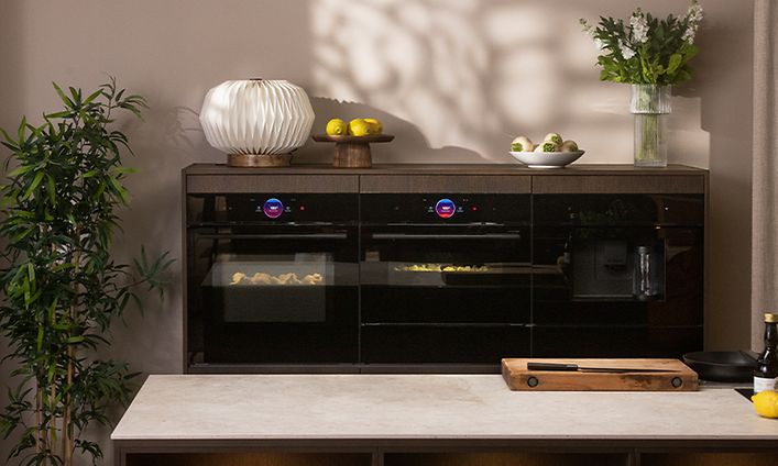 Bosch accent-line Carbon Black ovens built in a kitchen