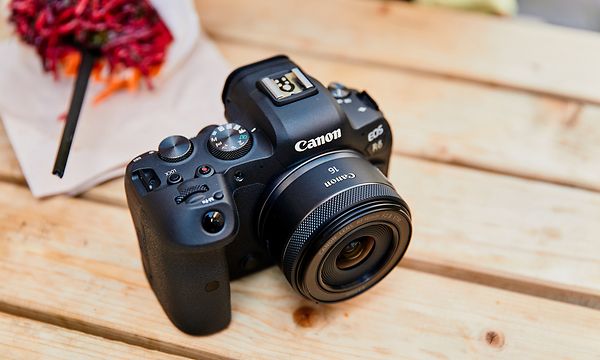 Canon EOS RF 16 mm with fast f/2.8 circular aperture