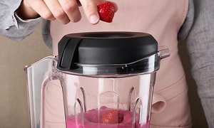F&B High-speed blender with a vented lid and detachable jar