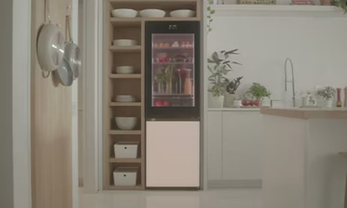 LG - Fridge-freezer - Your helpful kitchen companion