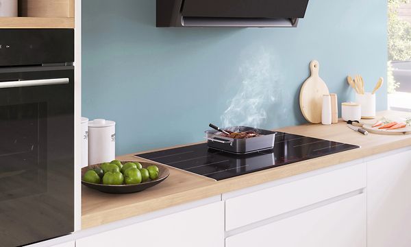 Bosch Flex Pan - Fresh food from the Flex Pan on kitchen counter